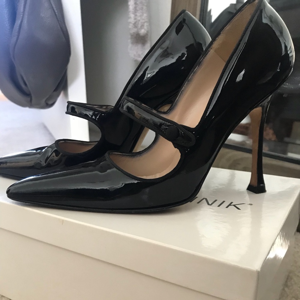 Manolo Blahnik patent leather Mary Janes